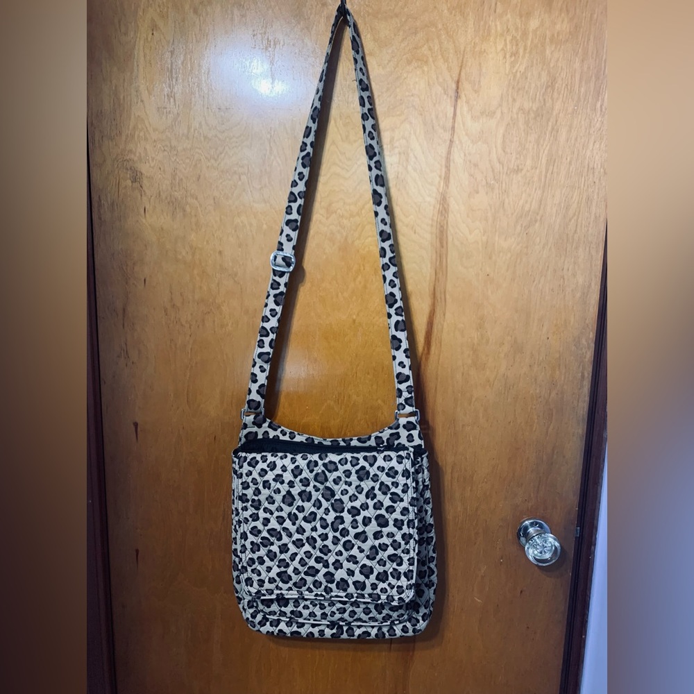 SOLD!! VERA BRADLEY ! Leopard print crossbody!